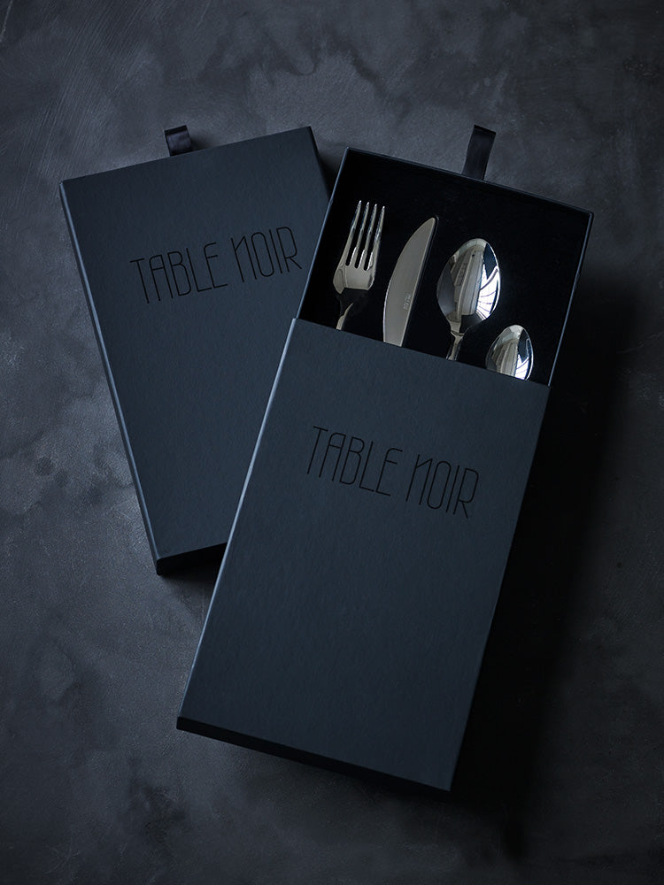 Table Noir - aterimet 108 - Brilliant
